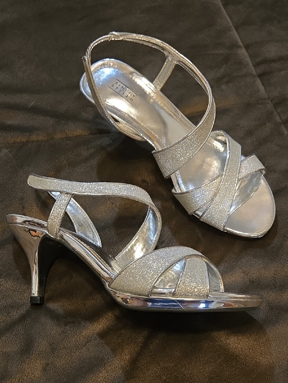 Simply Styled Silver Heels Size 7.5 Mint Condition